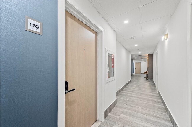 Building Photo - 209 N Fort Lauderdale Beach Blvd