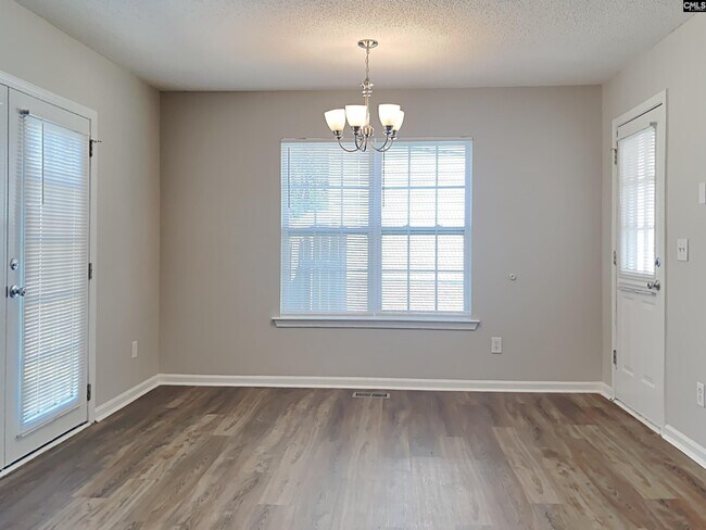Building Photo - 38 Coachmen Ct