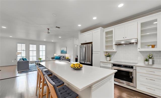 Building Photo - 2500 King Arthur Blvd