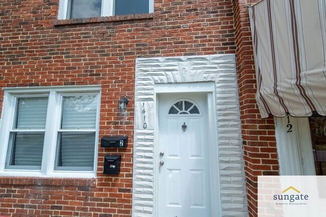 Building Photo - 1410 Dartmouth Ave