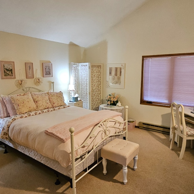 Building Photo - 256 Mallard Loop