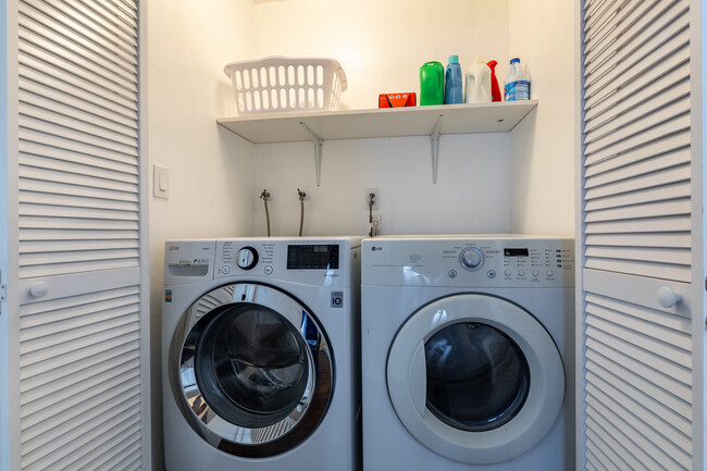 In-unit washer and dryer - 4958 Woodman Ave