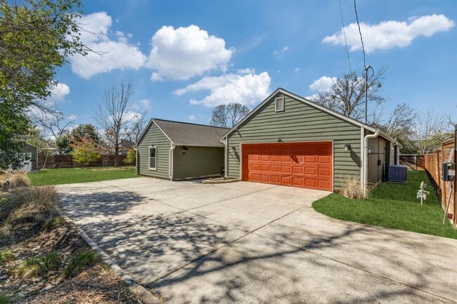 Building Photo - 1113 Taulbee Ln