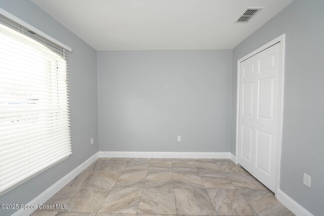 Building Photo - 5081 Spinet Dr