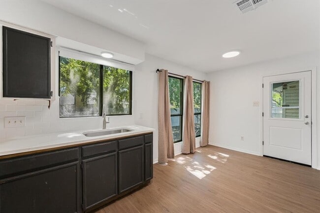Building Photo - 4811 Spring Meadow Cove