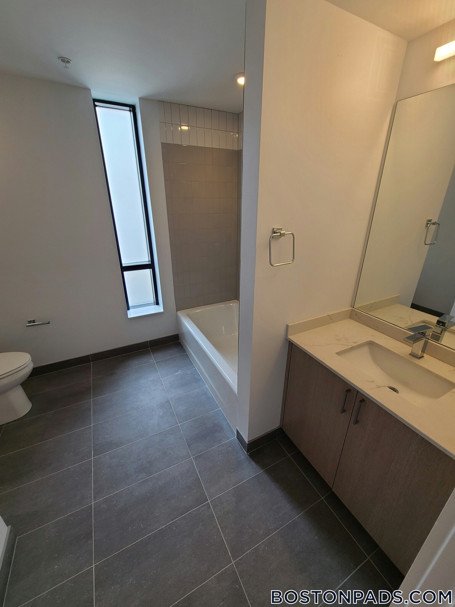 Building Photo - 150 Camden St