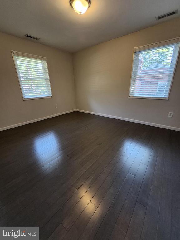 Building Photo - 6205 Yosemite Dr