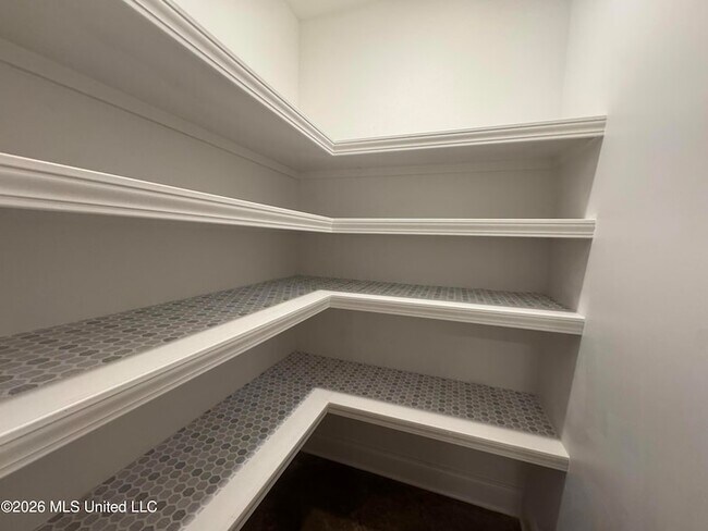 Building Photo - 102 Rotherfield Pl