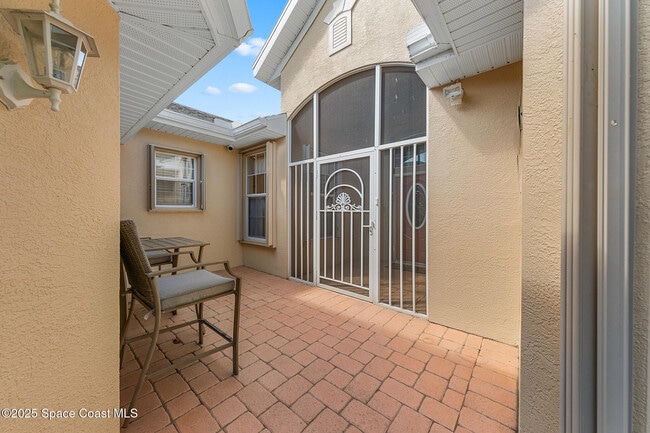 Building Photo - 4331 Aberdeen Cir