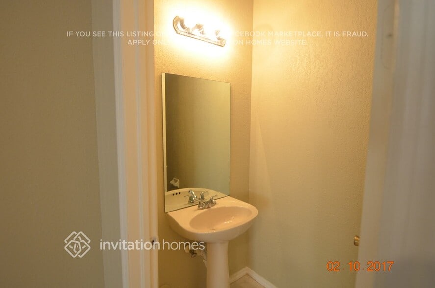 Building Photo - 8943 SW 228th Ln