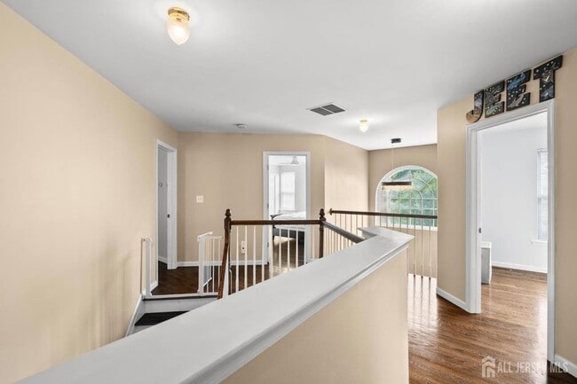 Building Photo - 13 Goldstar Dr