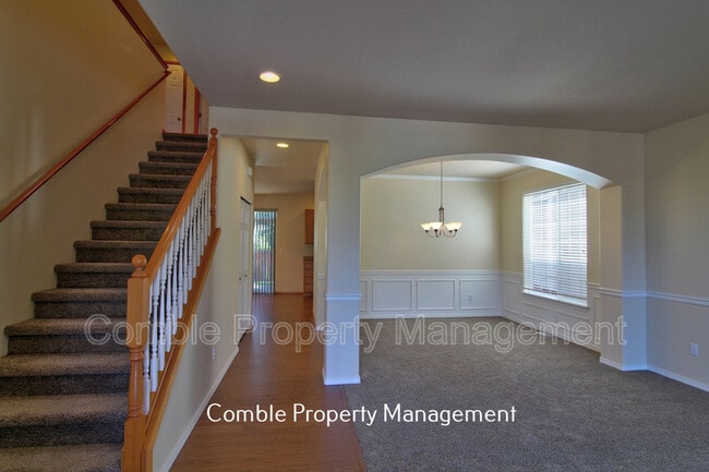 Building Photo - 16115 40th Ave SE