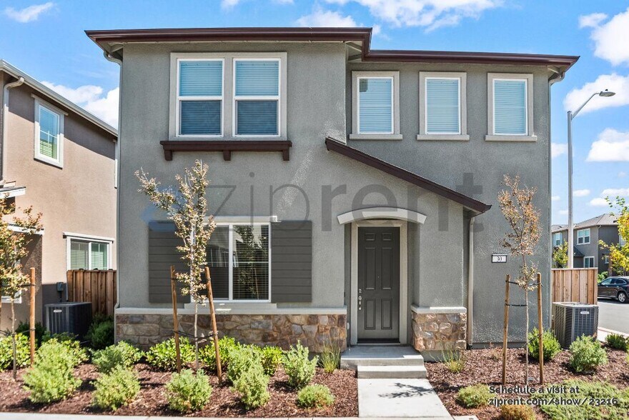 Building Photo - 30 Cypress Ct