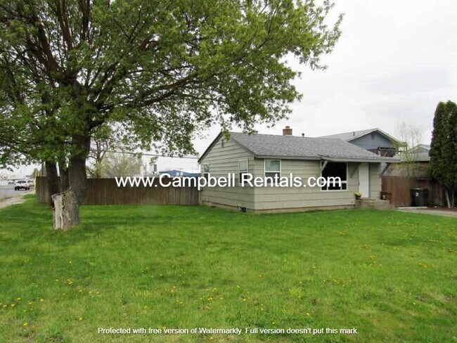 Building Photo - DE1405