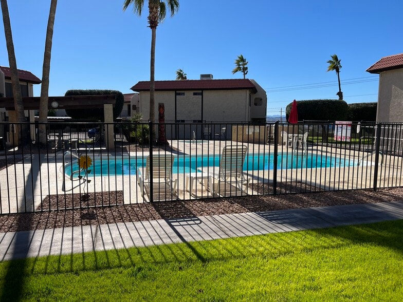 Building Photo - 371 Lake Havasu Ave N