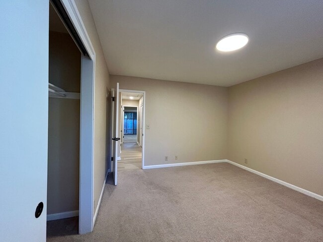 Building Photo - Serene 2 Bed, 2 Bath Updated Hidden Gem!