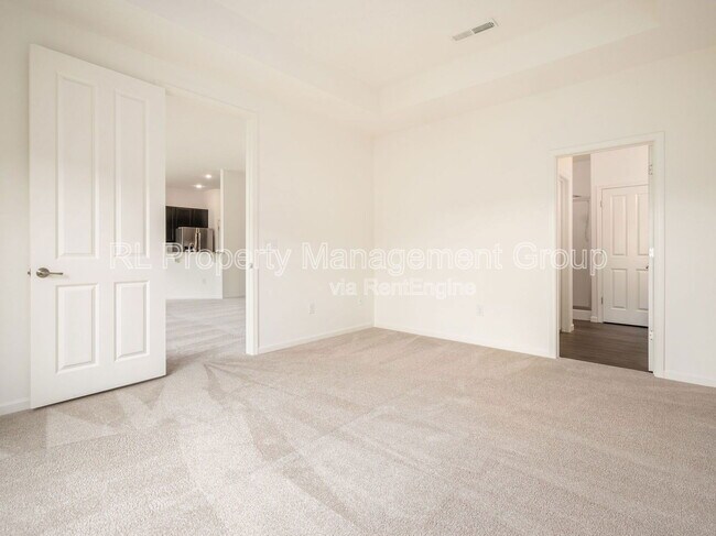 Building Photo - 5861 Yellowfin Ln