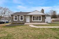 Building Photo - Available Now, A Beautiful 3B/1B Rancher I...