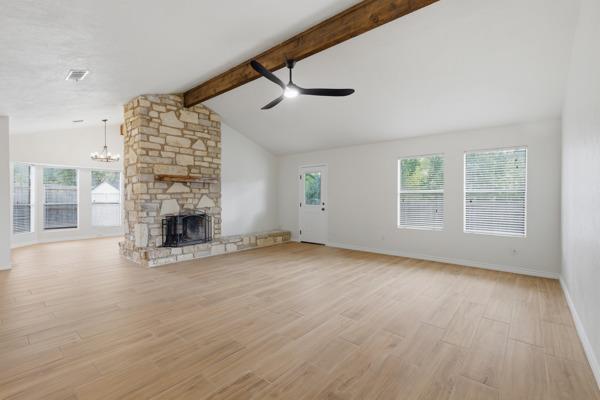 Building Photo - 300 Twin Oak Trail