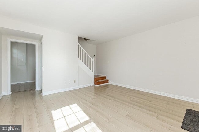 Building Photo - 1500 S Barton St