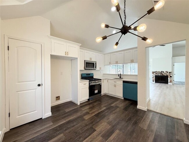 Building Photo - 6347 Marinwood Dr