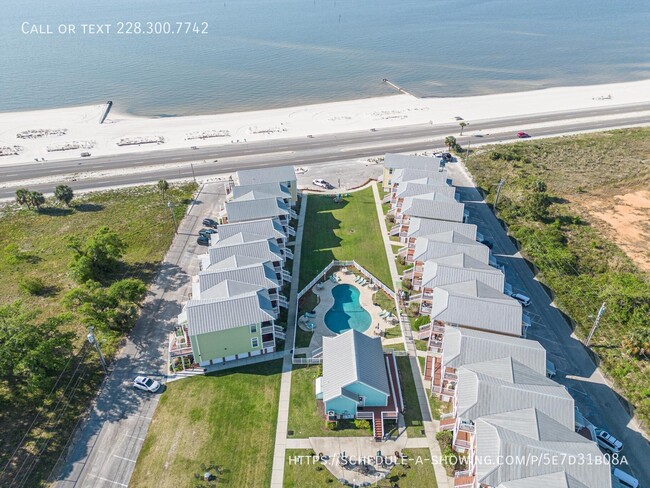 Building Photo - 1515 E Beach Blvd
