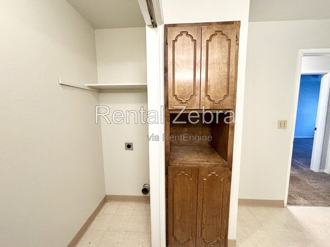 Building Photo - 3357 San Ramon Ct