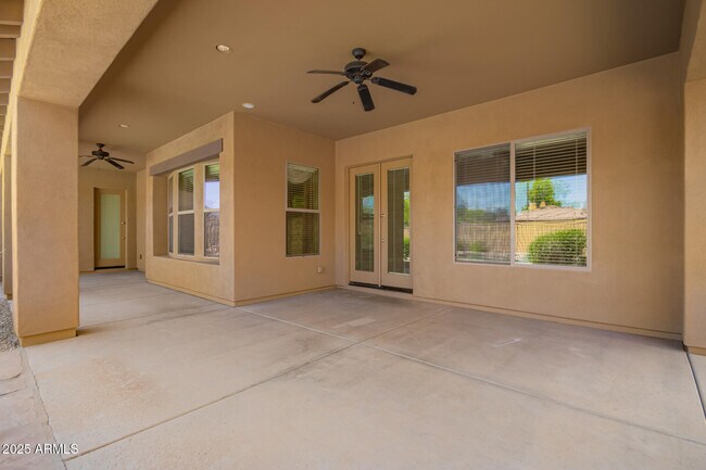 Building Photo - 15812 W Cypress St