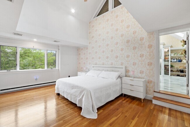 Building Photo - 34 Wildmeadow Rd