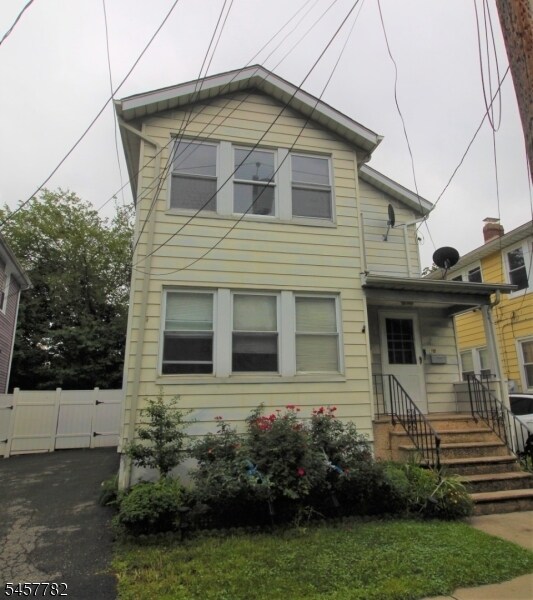 Building Photo - 10 Rose Terrace