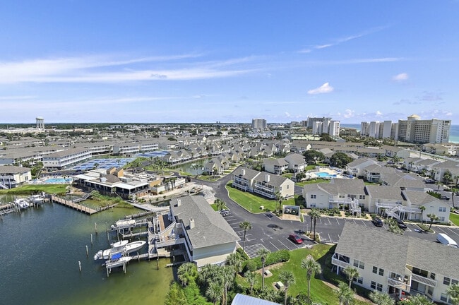 Building Photo - 725 Gulf Shore Dr