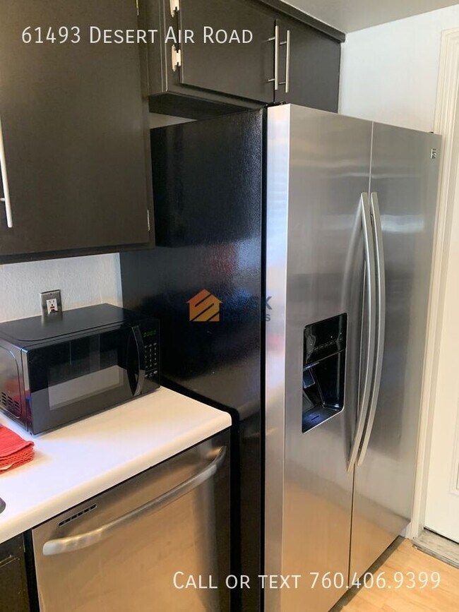 Building Photo - 61493 Desert Air Rd