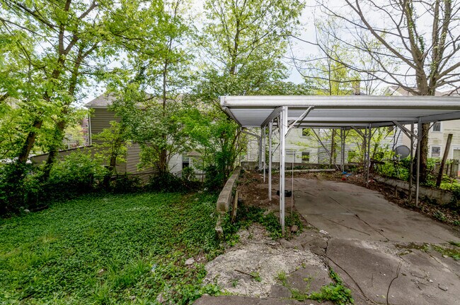 Building Photo - 1537 Burdette Ct