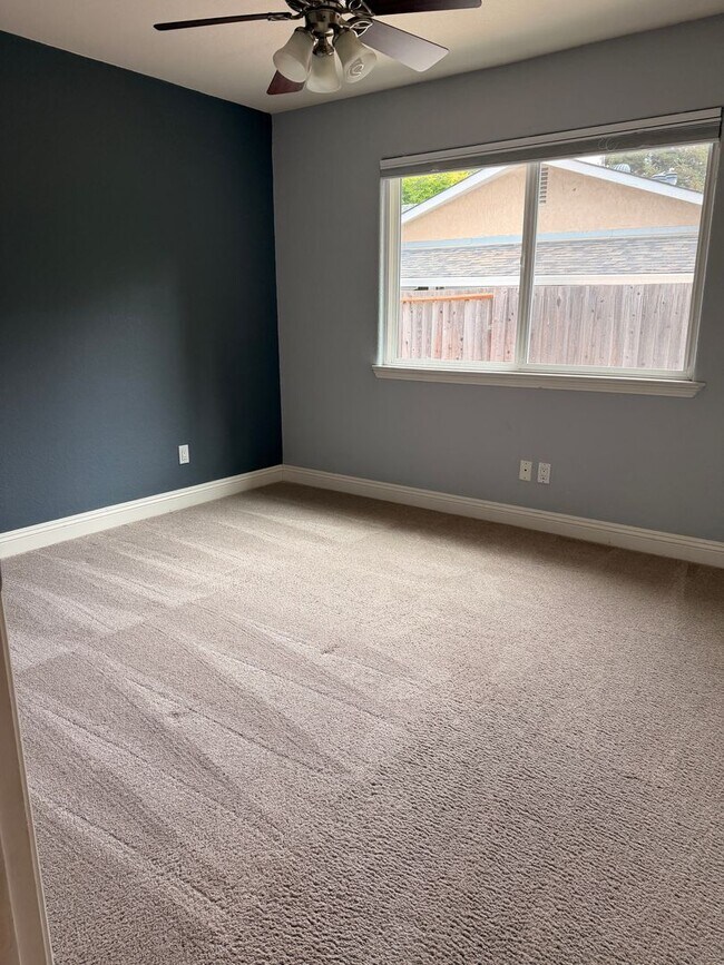 Building Photo - 941 Faned Way