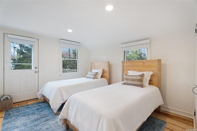 Building Photo - 60 Aspatuck Rd