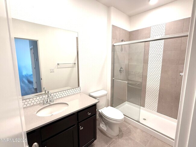 Building Photo - 556 Vaquero Ct