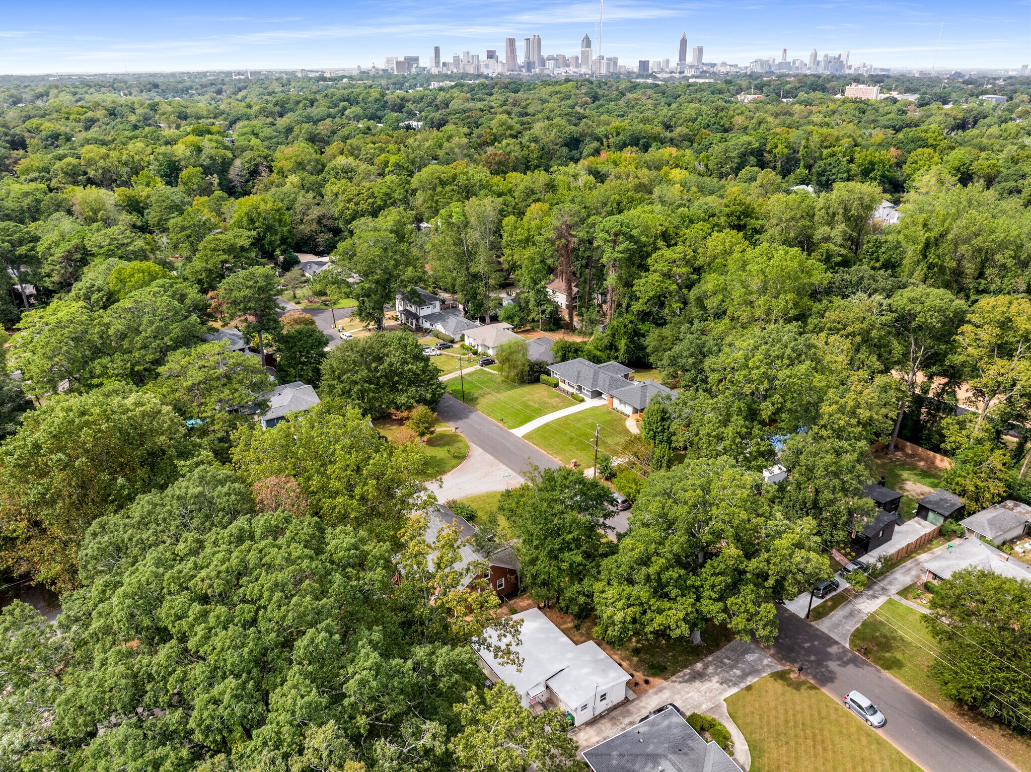 Building Photo - 1185 Oakfield Dr SE