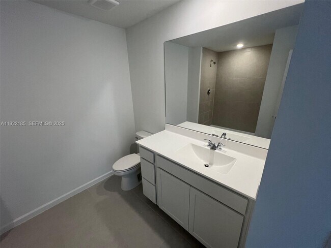 Building Photo - 5885 Sweetwood Dr