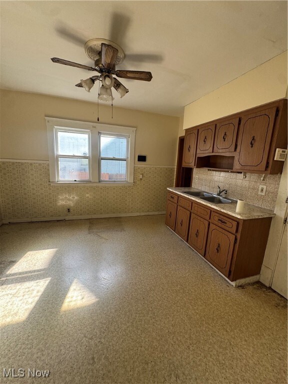 Building Photo - 3660 E 76th St