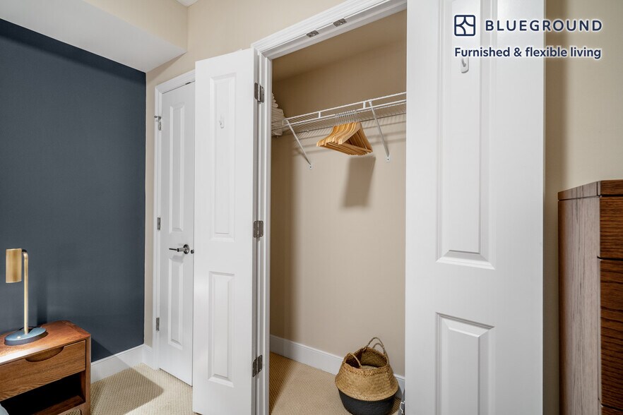 Building Photo - 415 L St NW