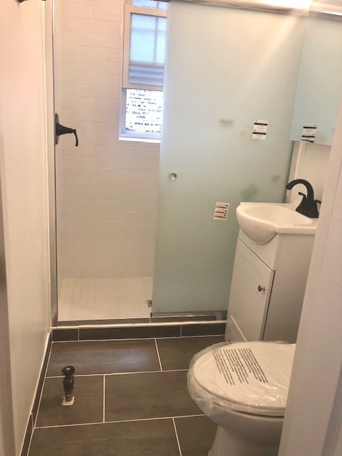 Building Photo - 1064 W Thorndale Ave