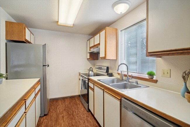 Building Photo - 13411 Meadow Rd