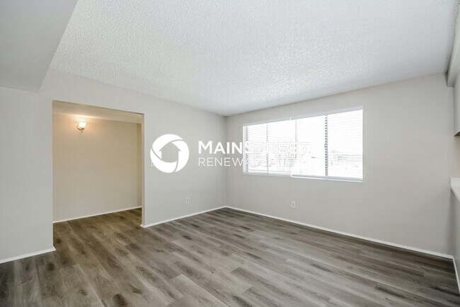 Building Photo - 3 Bedroom Pet-Friendly Home in TUCSON, AZ with Main Street Renewal