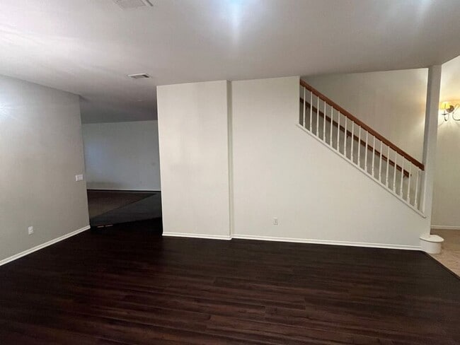 Building Photo - 35736 Emily Ave