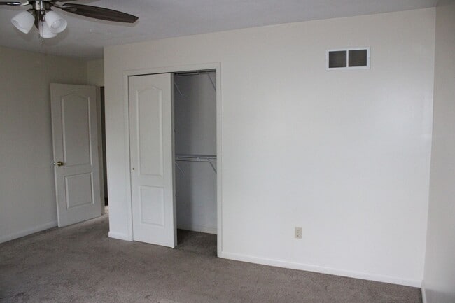 Building Photo - 267 Ark Dr