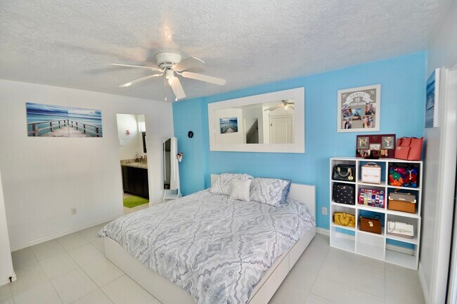 Building Photo - 3330 Beran Dr