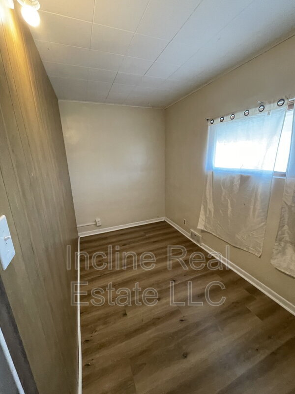 Building Photo - 1511 Scott St