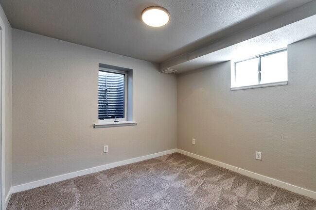 Basement bedroom w/ egress - 10 S Busch Ln