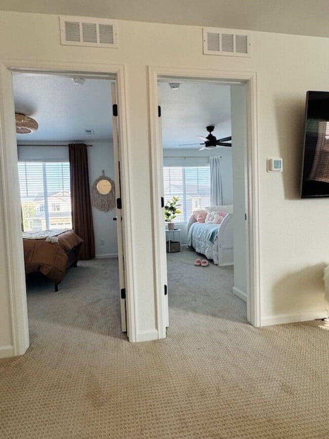 Building Photo - New 3BR Townhome in Mitchell Creek Canyon ...