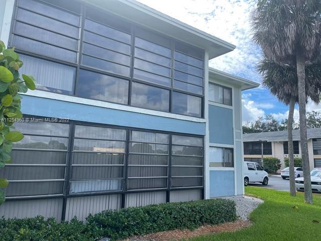 Building Photo - 9727 Hammocks Blvd